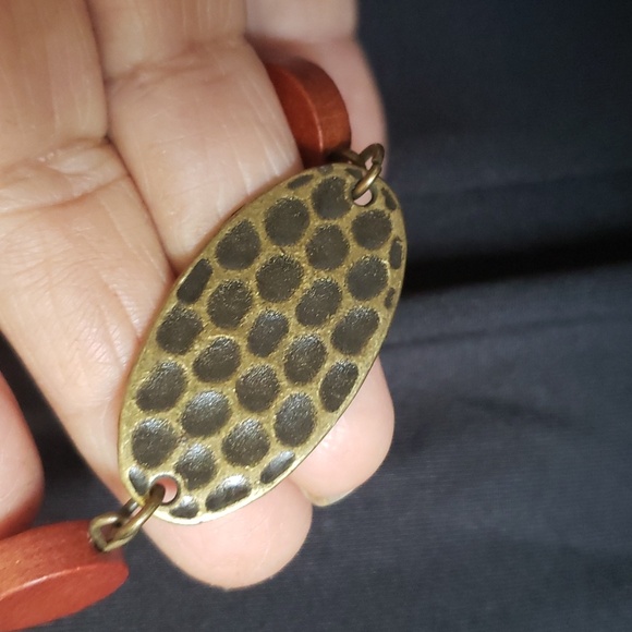 Antique Long Necklace in Bronze Metal and Reddish Brown Wooden Circles 🟤 . - Picture 4 of 13